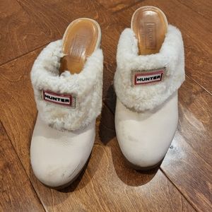 Hunter beige Leather & Brazilian Sheepskin Sherpa Heeled Mules Clogs
